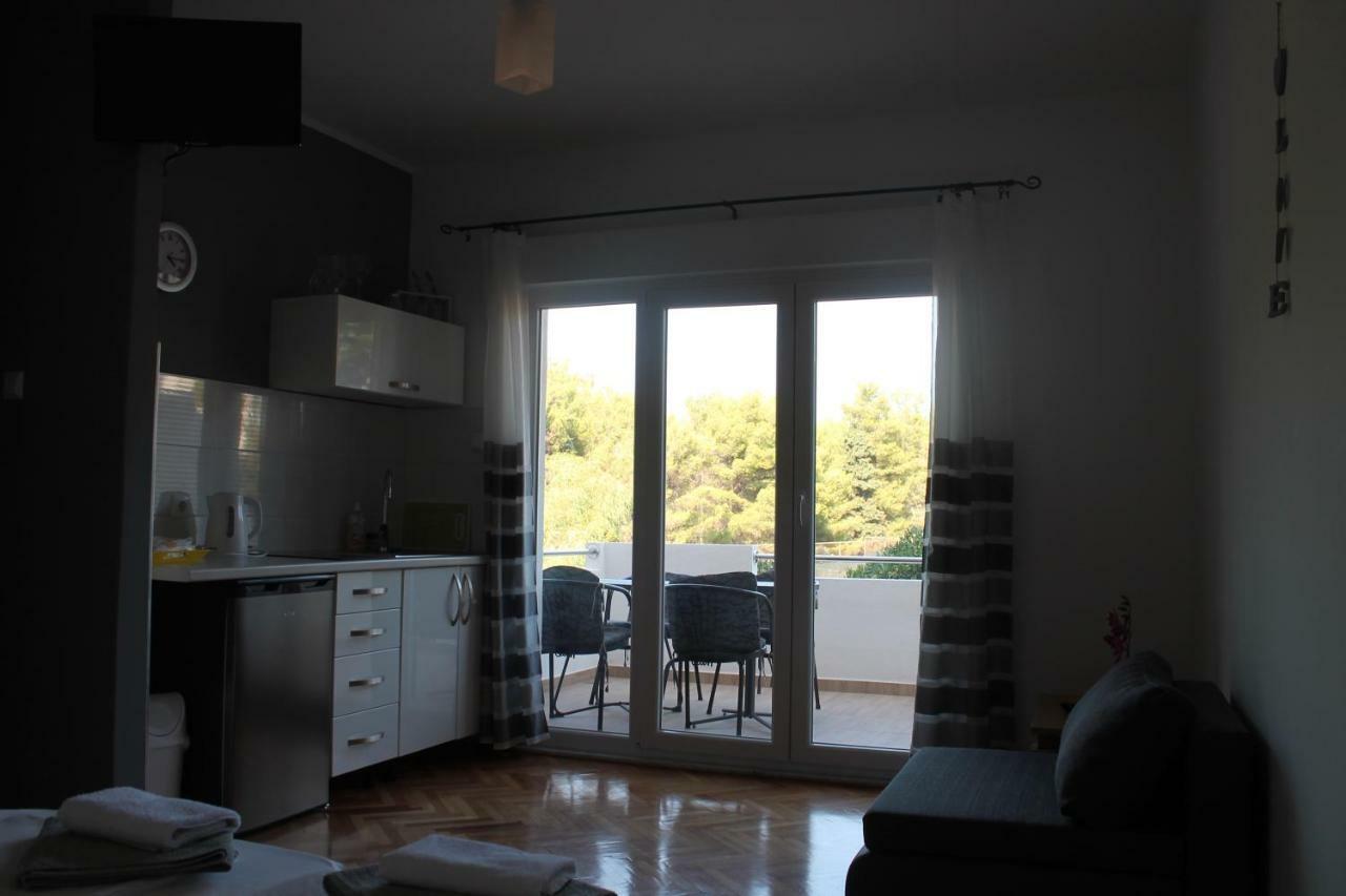 Covahouse Apartment Jelsa  Exterior photo